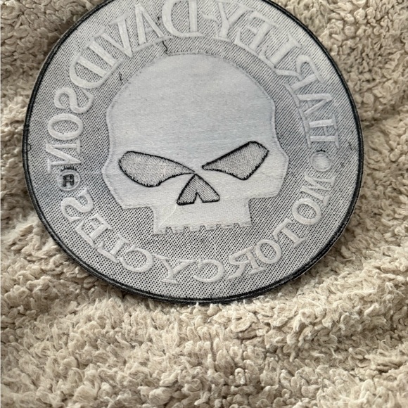 Harley-Davidson Willie G Black and White Skull Emblem Patch - Picture 2 of 2